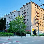 Апартаменты Zarohem 2 Bedrooms In Center With Balcony Брно
