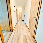 Апартаменты Zarohem 2 Bedrooms In Center With Balcony Брно